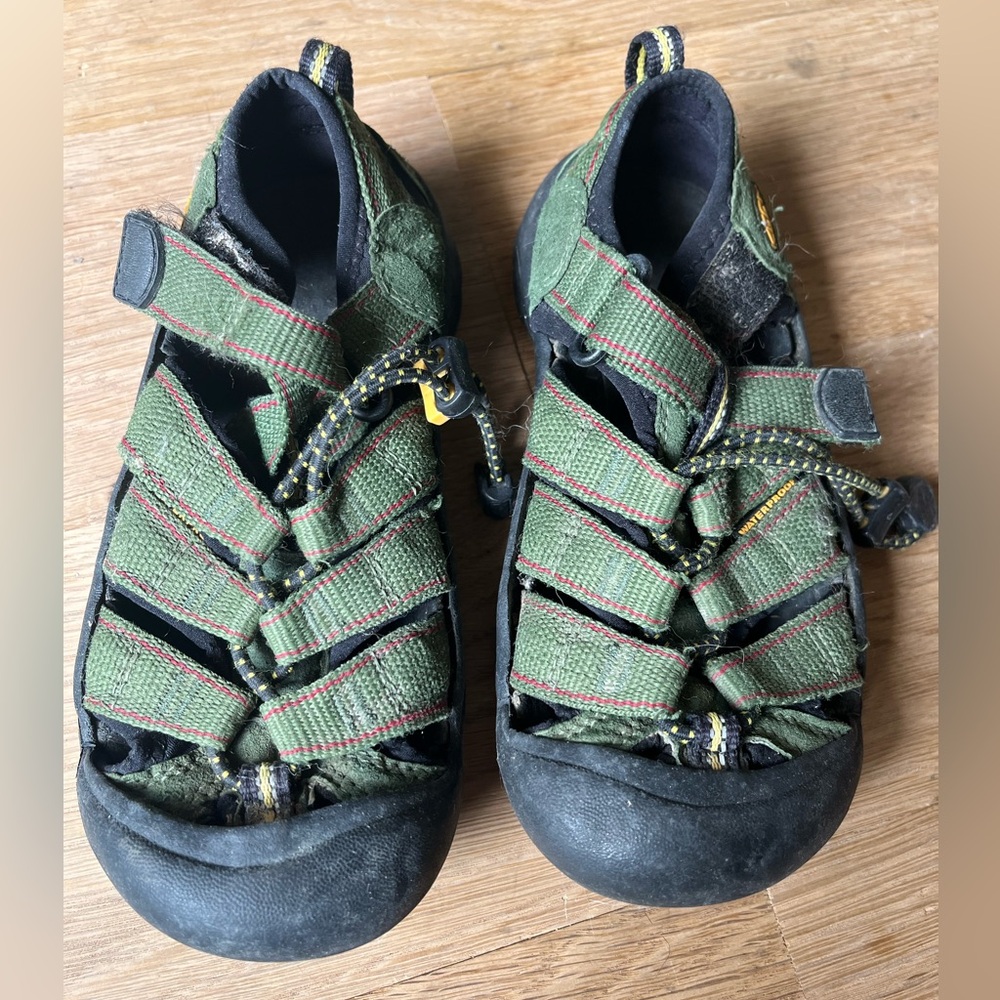 Kids keen water shoes uk 12